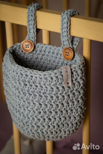 Вязаная подвесная корзинка