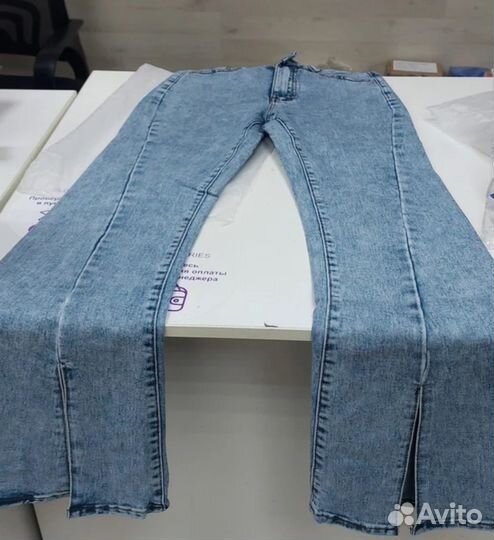 Джинсы клеш голубые