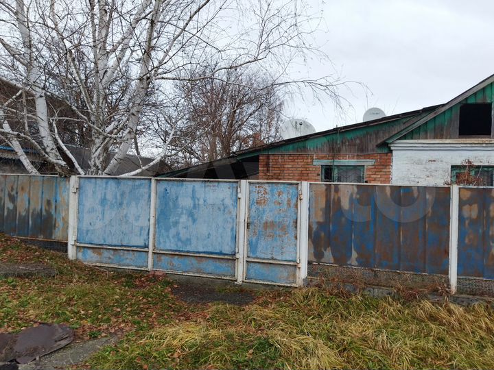 Дом 100 м² на участке 100 сот.