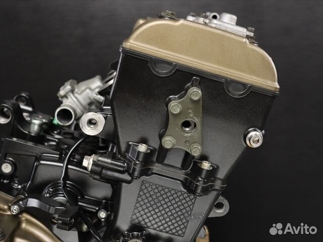 Контрактный двигатель Kawasaki ZX10R 04-05 zxt00ce