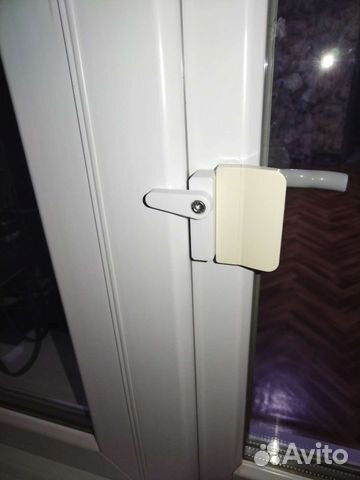 Фиксаторы-защелки балконной двери, ассортимент