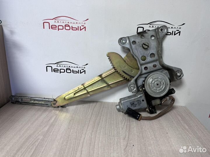 Задний стеклоподъёмник прав/левый Nissan March K11