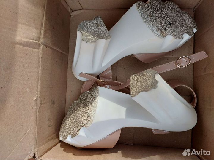 Туфли женские 39 размер