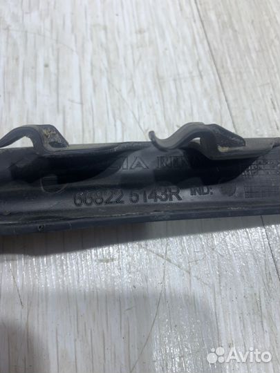 Накладка петли капота Уголок жабо Renault sandero