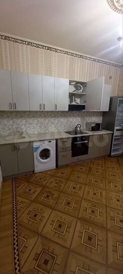 3-к. квартира, 85 м², 2/4 эт.