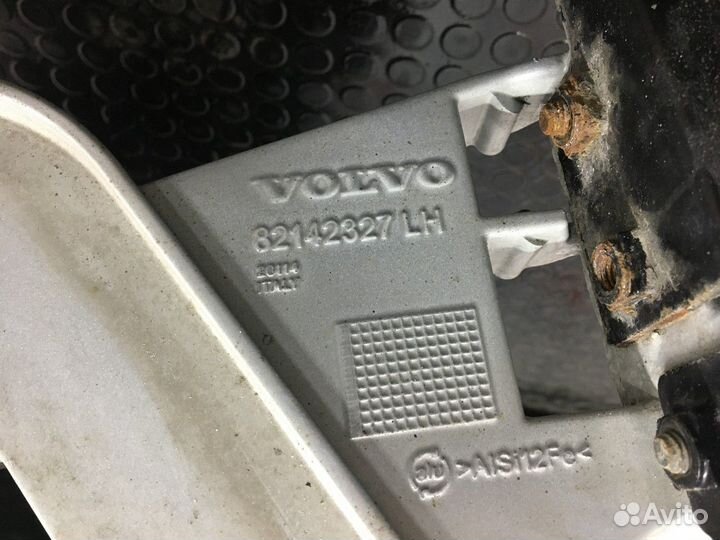 Корпус подножек левый Volvo FH