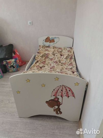 Детская кровать с матрасом