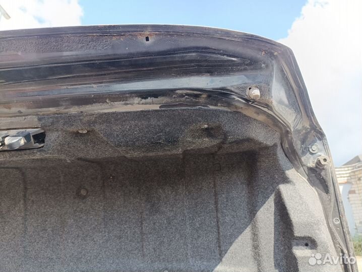 Крышка багажника Mitsubishi Lancer 9