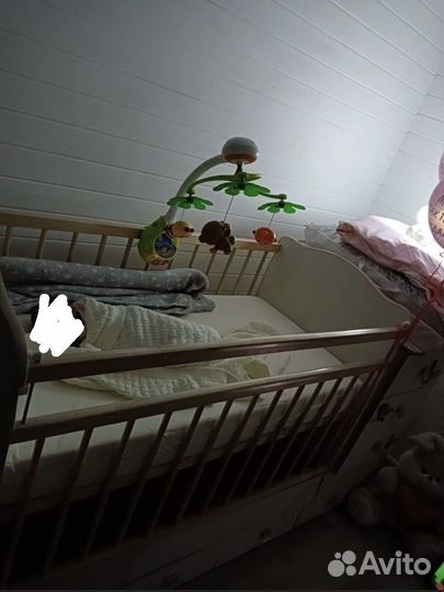 Детская кроватка с пеленальным комодом