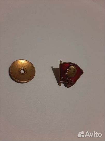 Тяжелые значки СССР