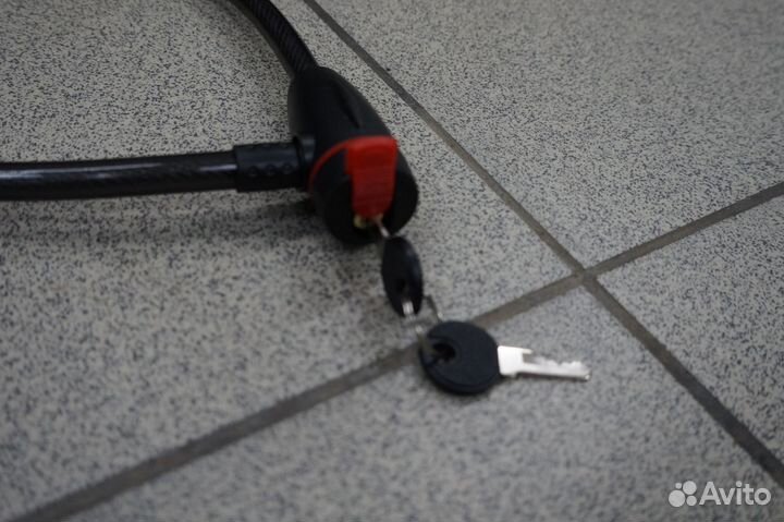 Замок против угонный TopRace 10х650мм