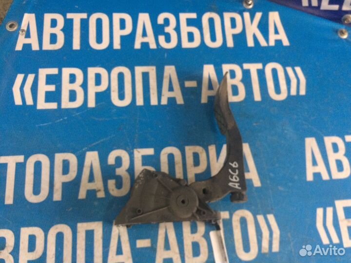 Педаль газа Ауди А6 Ц6 Audi A6 C6 4F1723523B