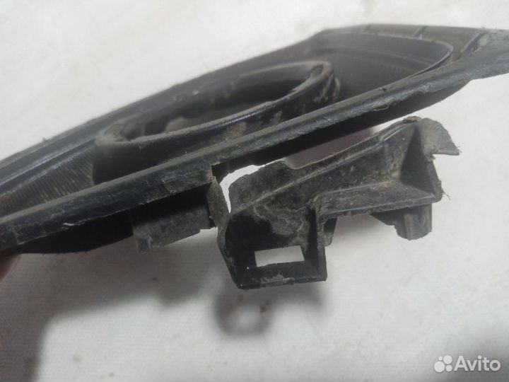 Накладка на туманку передняя правая Toyota Rav4 4