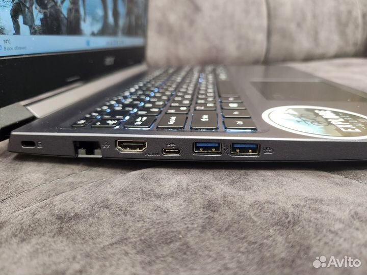 Игровой ноутбук 12ядер 8gb SSD gtx1650 4gb