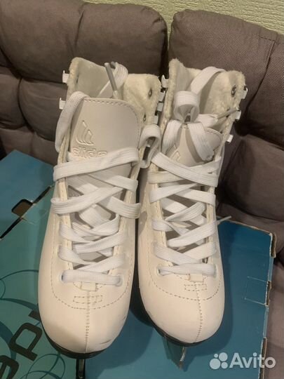 Коньки детские женские