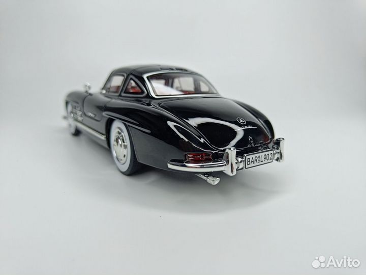 Модель Автомобиля Mercedes Benz 300Sl