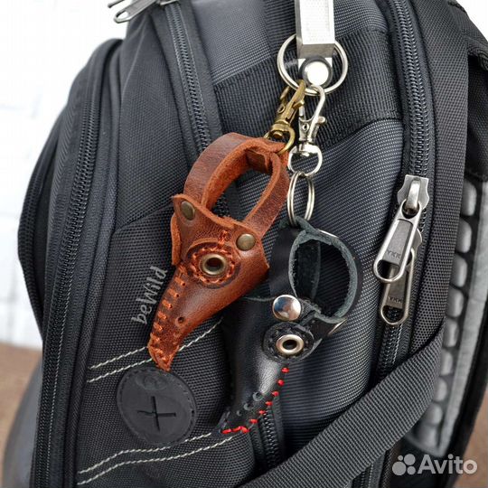 Брелок кожаный Чумной доктор