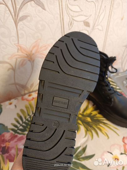 Ботинки осенние женские 38 новые