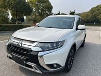 Mitsubishi Outlander 2.4 CVT, 2022, 38 300 км, с пробегом, цена 2 490 000 руб.