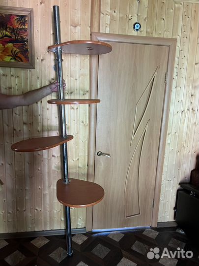 Стойка с полками