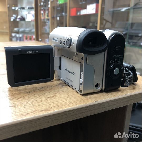 Видеокамера Sharp VL-z100S