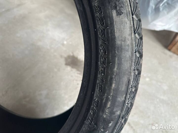 Nexen Winguard Ice Plus 225/45 R18 95T