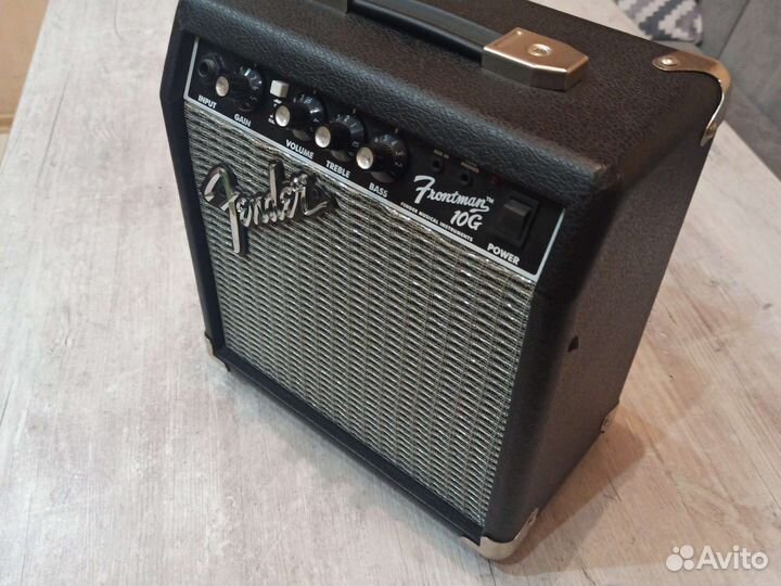 Комбоусилитель Fender Frontman 10G