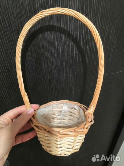 Корзина плетеная