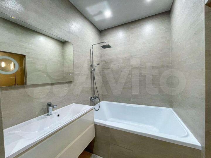 2-к. квартира, 56 м², 11/12 эт.