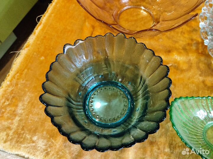 Ваза для фруктов цветное стекло СССР