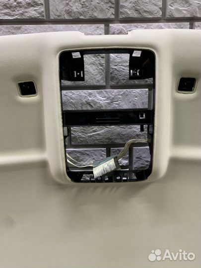 Volkswagen Passat CC Обшивка потолка