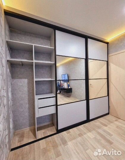 Шкаф купе угловой