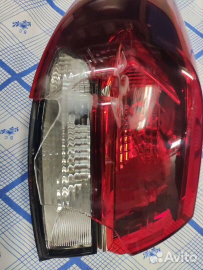 Левый фонарь на крыло Киа Рио икс лайн