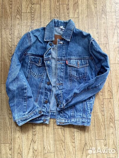 Джинсовая куртка