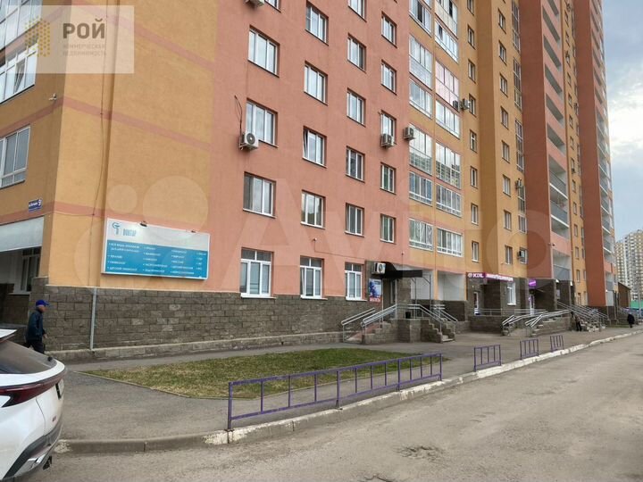 Помещение 127,8 кв.м. Летчиков 9
