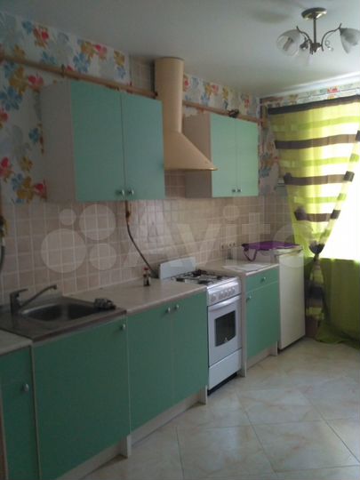 1-к. квартира, 42 м², 1/4 эт.