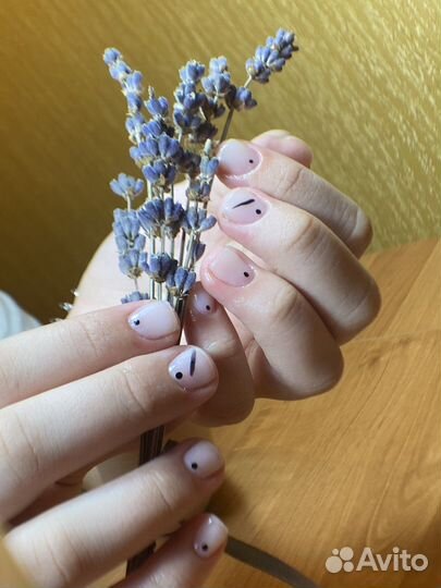 Маникюр с покрытием гель-лаком