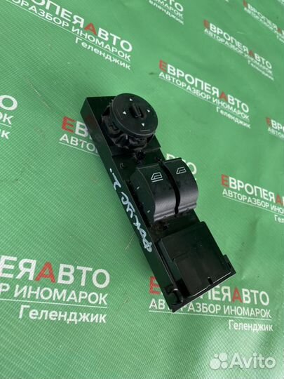 Блок управления стеклоподъемников Ford Focus 2