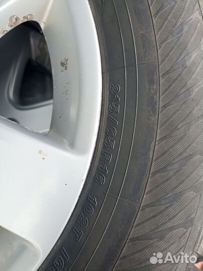 Yokohama Ice Guard IG65 215/65 R16 102