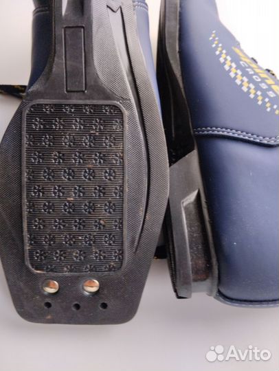 Коньки, лыжные ботинки