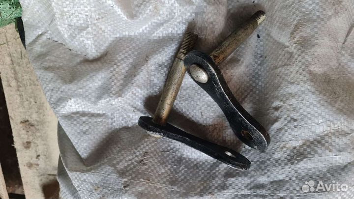 Серьги рессоры газ 24 с пальцем