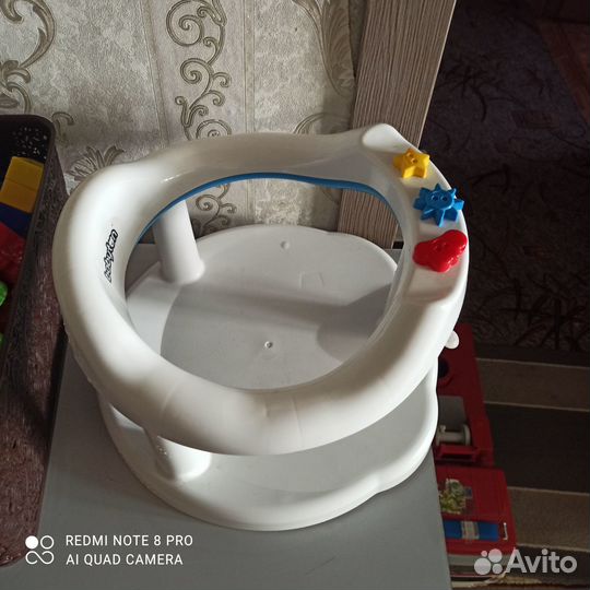 Стульчик в ванну для младенцев