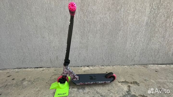 Самокат root industries Type R Mini Splatter Pink