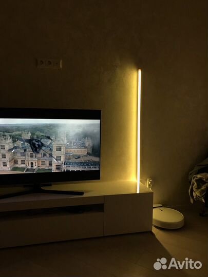 Светильник угловой напольный