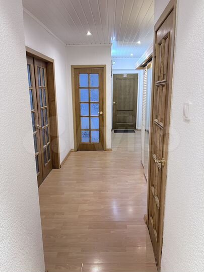 3-к. квартира, 70 м², 2/3 эт.