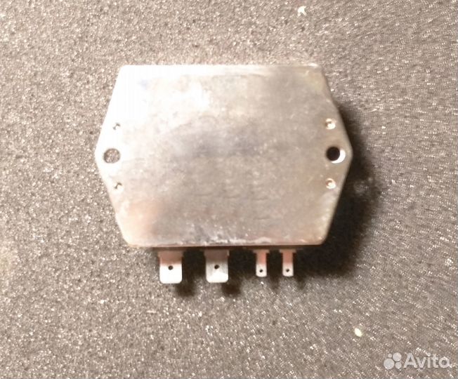 Оптосемистор - реле на 24В, коммутирует до 16А