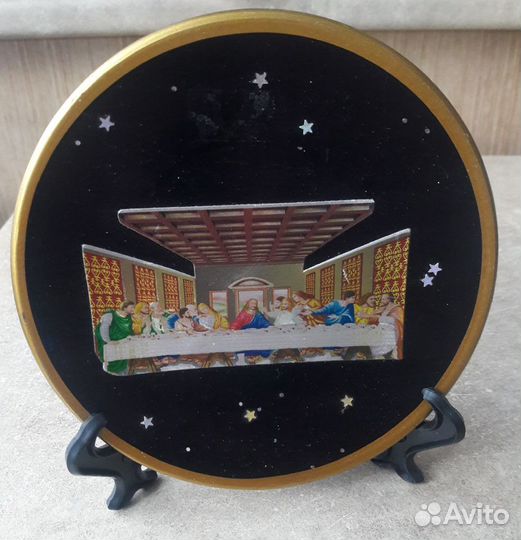 Декоративная тарелка с ликами святых