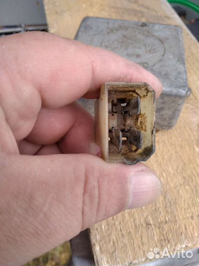 Коммутатор 6в.для ковровца