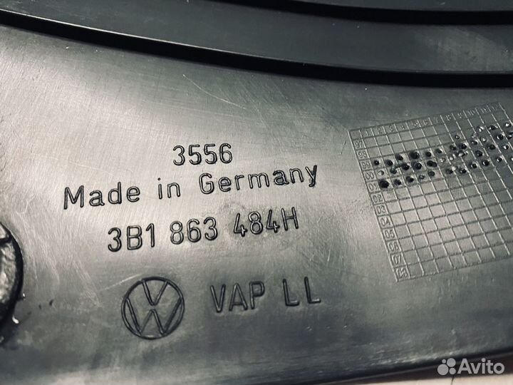 Накладка порога правая VW Passat B5