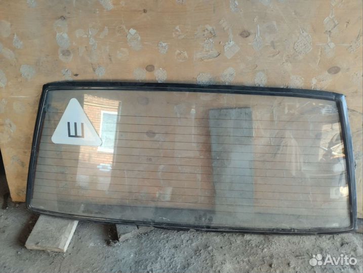 Заднее стекло ваз 21099
